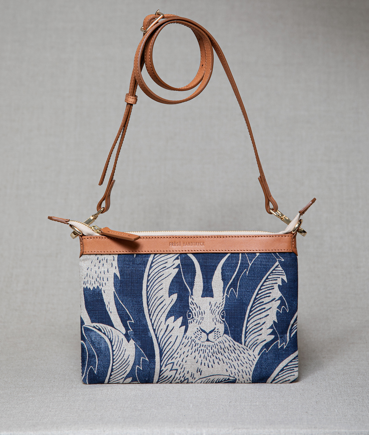 Clutch KARIN "Hares in hiding" Blue