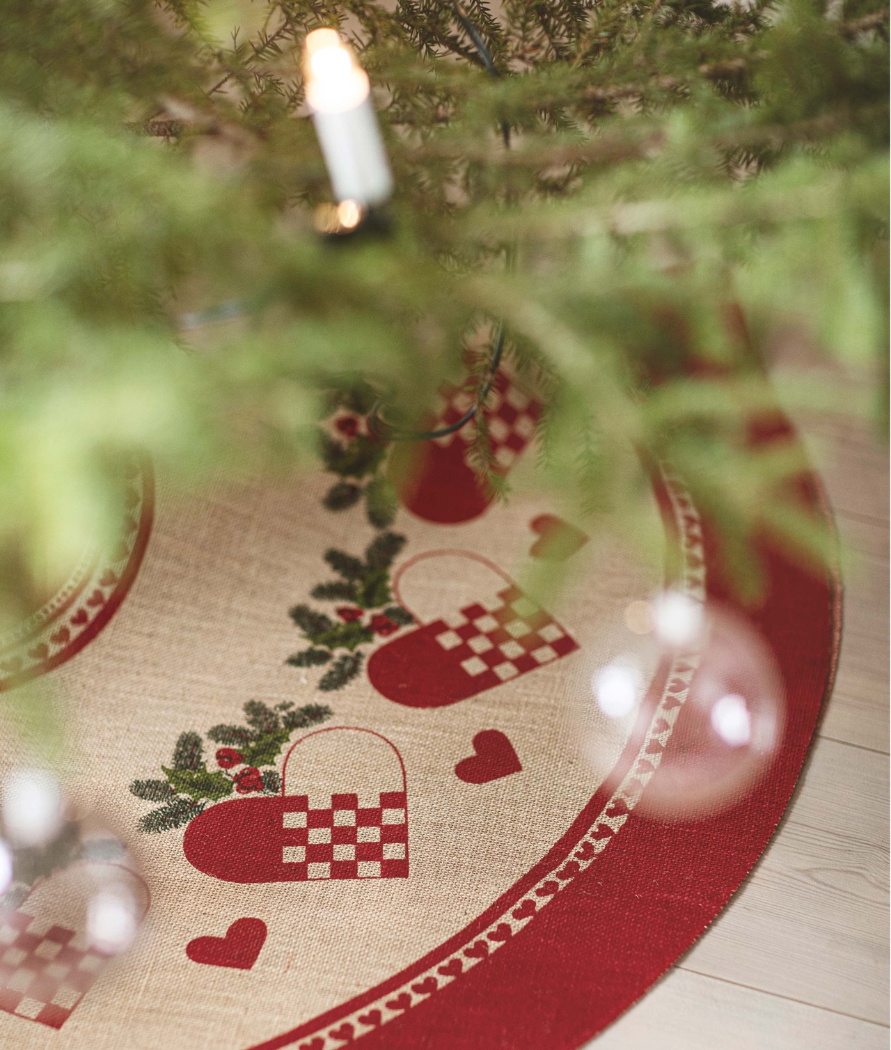 Christmas tree mat ”JULHJÄRTA"